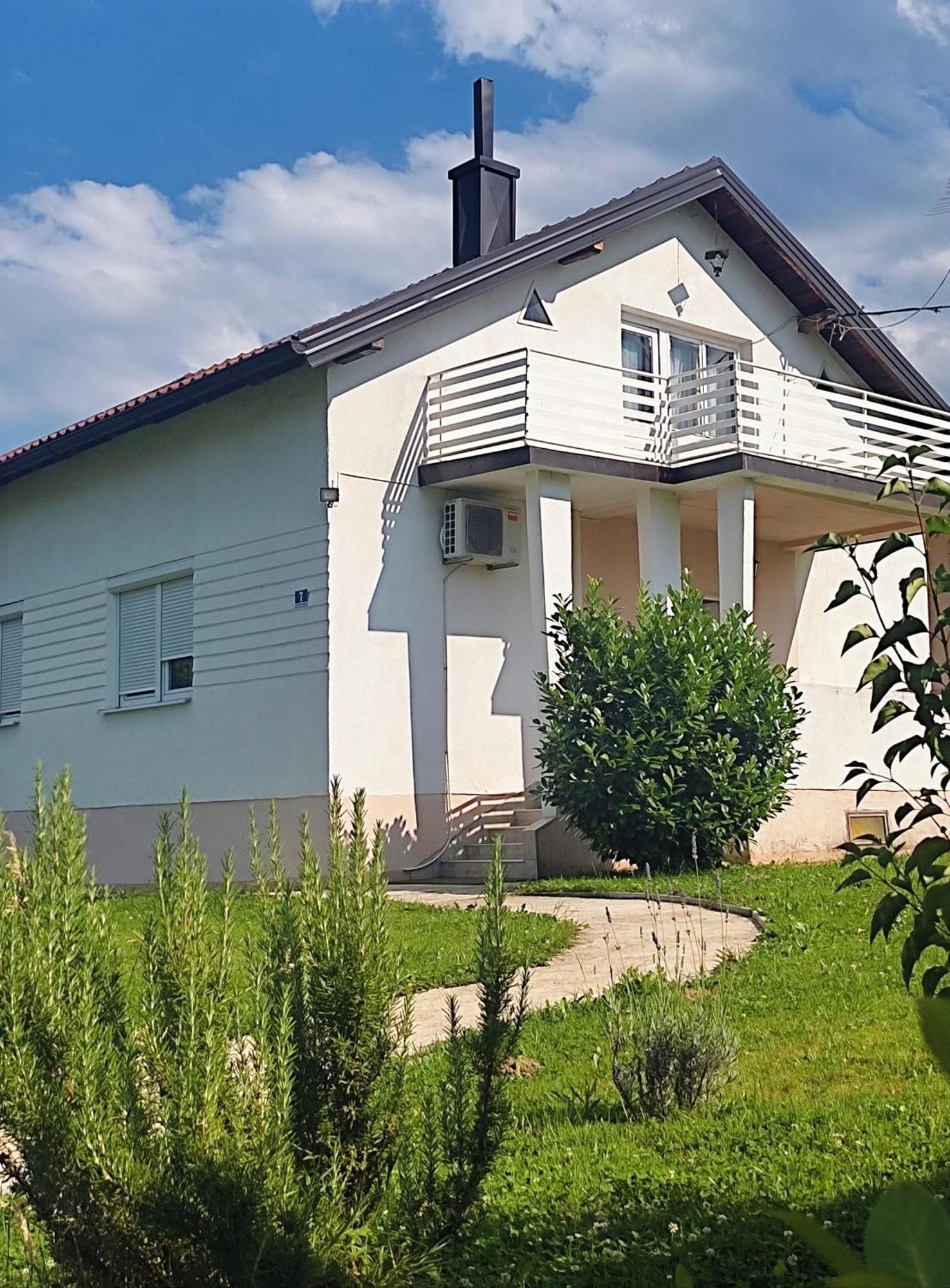 Guest House Pin Laktaši Exterior foto